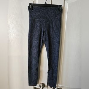 Athleta elation textured tight, black lace, xs